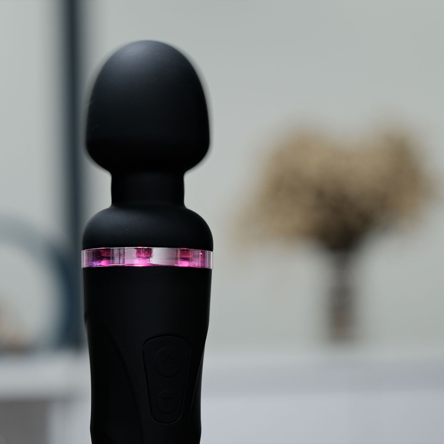 Lovense Domi 2 - Siêu phẩm Wand Massage Không Dây Điều Khiển Từ Xa